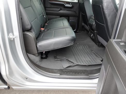 Used 2024 Chevrolet Silverado 1500 LT image 29