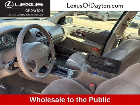 Used 2003 Chrysler Concorde LX image 24