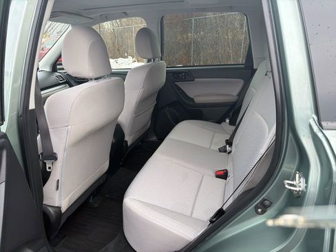 Used 2018 Subaru Forester 2.5i Premium w/ All-Weather Package image 12