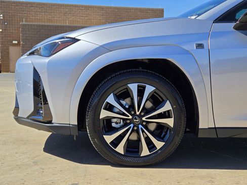New 2026 Lexus UX 300h AWD image 5