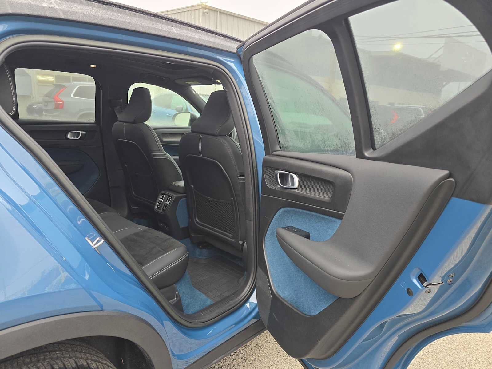Certified 2023 Volvo XC40 Recharge Ultimate w/ Protection Package Premier AWD/4WD image 14