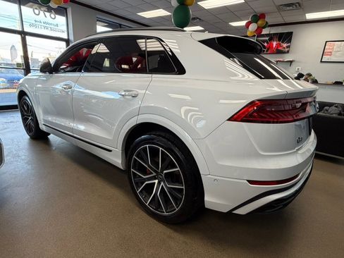 Used 2020 Audi Q8 Prestige w/ Prestige Package image 10
