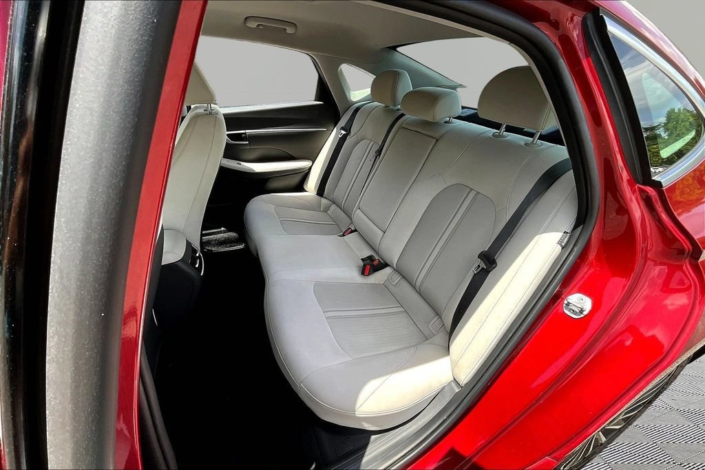 Used 2025 Hyundai Sonata SEL FWD image 23