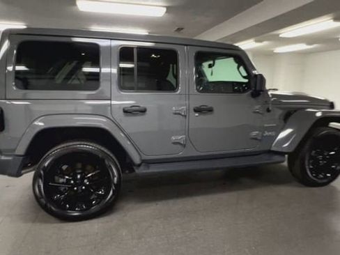 Used 2023 Jeep Wrangler Sahara w/ Cold Weather Group image 9