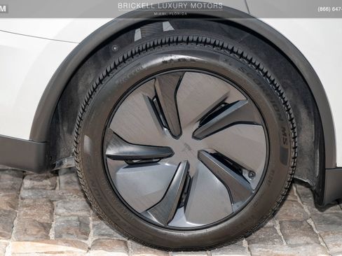 Used 2026 Tesla Model Y Long Range AWD/4WD image 34
