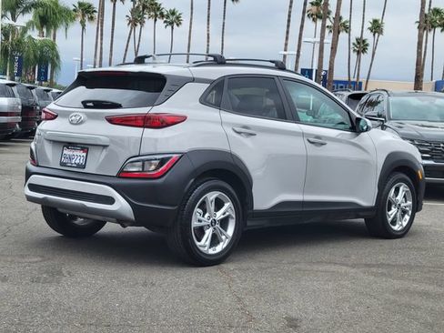 Used 2023 Hyundai Kona SEL w/ Convenience Package AWD/4WD image 4