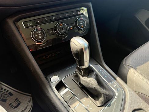 Used 2019 Volkswagen Tiguan SEL image 26