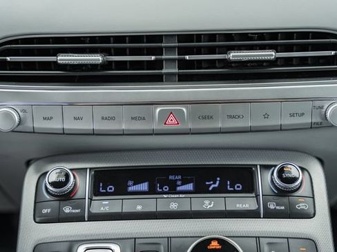 Used 2022 Hyundai Palisade SEL w/ 8P Bench Seat Package AWD/4WD image 24