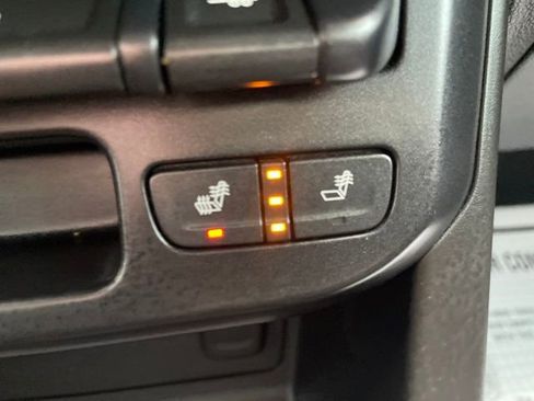 Used 2015 GMC Canyon SLT image 23