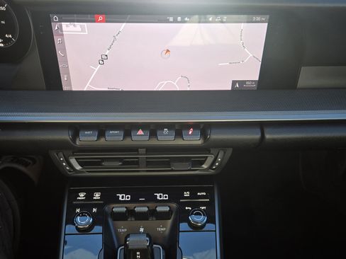 Used 2021 Porsche 911 Carrera w/ Premium Package image 32