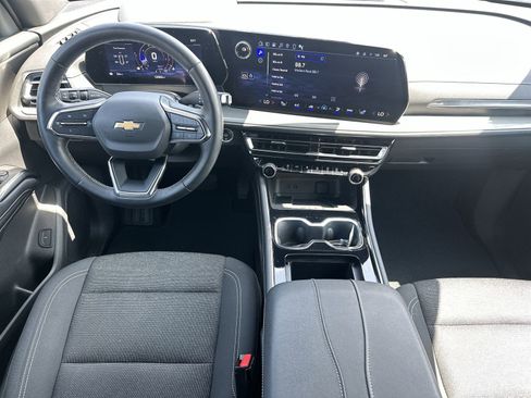 Used 2024 Chevrolet Traverse LT w/ LPO, Floor Liner Package FWD image 18