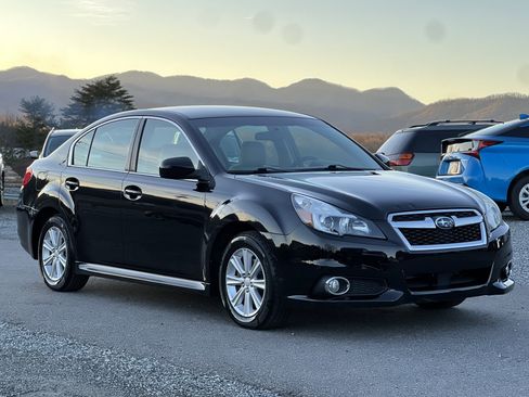 Used 2012 Subaru Legacy 2.5i image 1