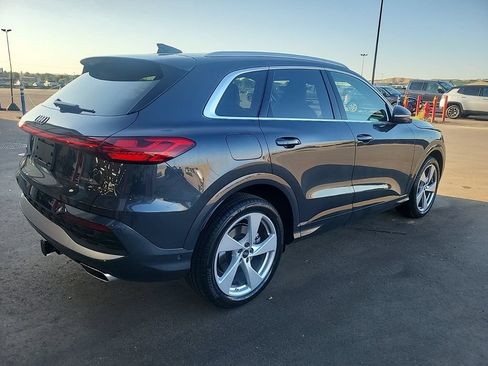 Used 2025 Audi Q5 Prestige AWD/4WD image 2