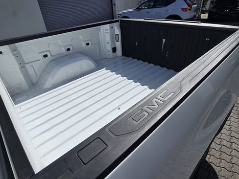 Used 2025 GMC Sierra 1500 Elevation AWD/4WD image 11