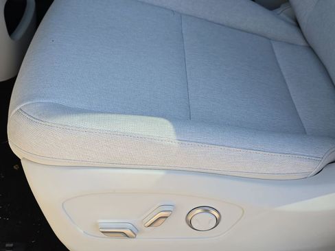 New 2026 Hyundai Ioniq 9 SE AWD/4WD image 29