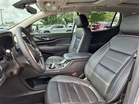 Used 2023 GMC Acadia Denali w/ Denali Ultimate Package FWD image 22