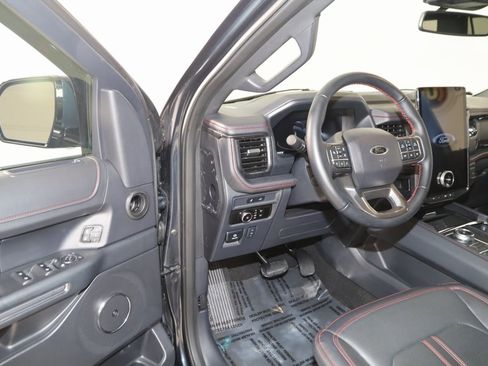 Used 2024 Ford Expedition Limited image 48
