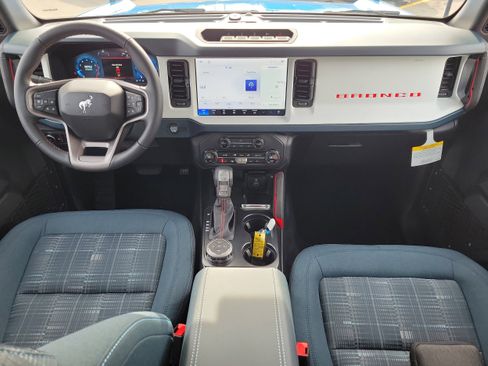 New 2026 Ford Bronco Heritage Edition image 10