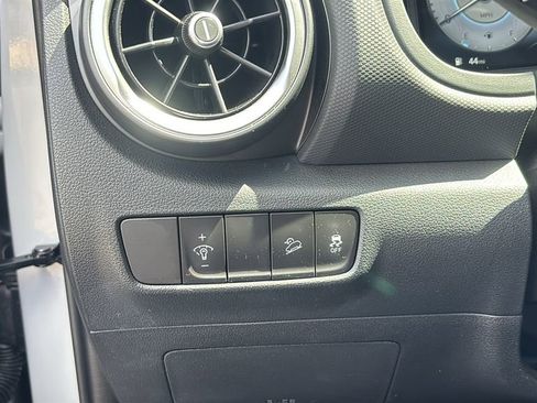 Used 2023 Hyundai Kona Limited AWD/4WD image 15