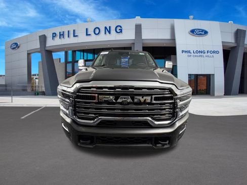 Used 2025 RAM 2500 Limited AWD/4WD image 8
