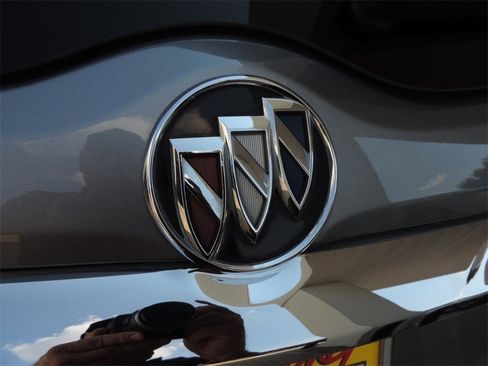 Certified 2023 Buick Enclave Avenir w/ Avenir Technology Package image 21