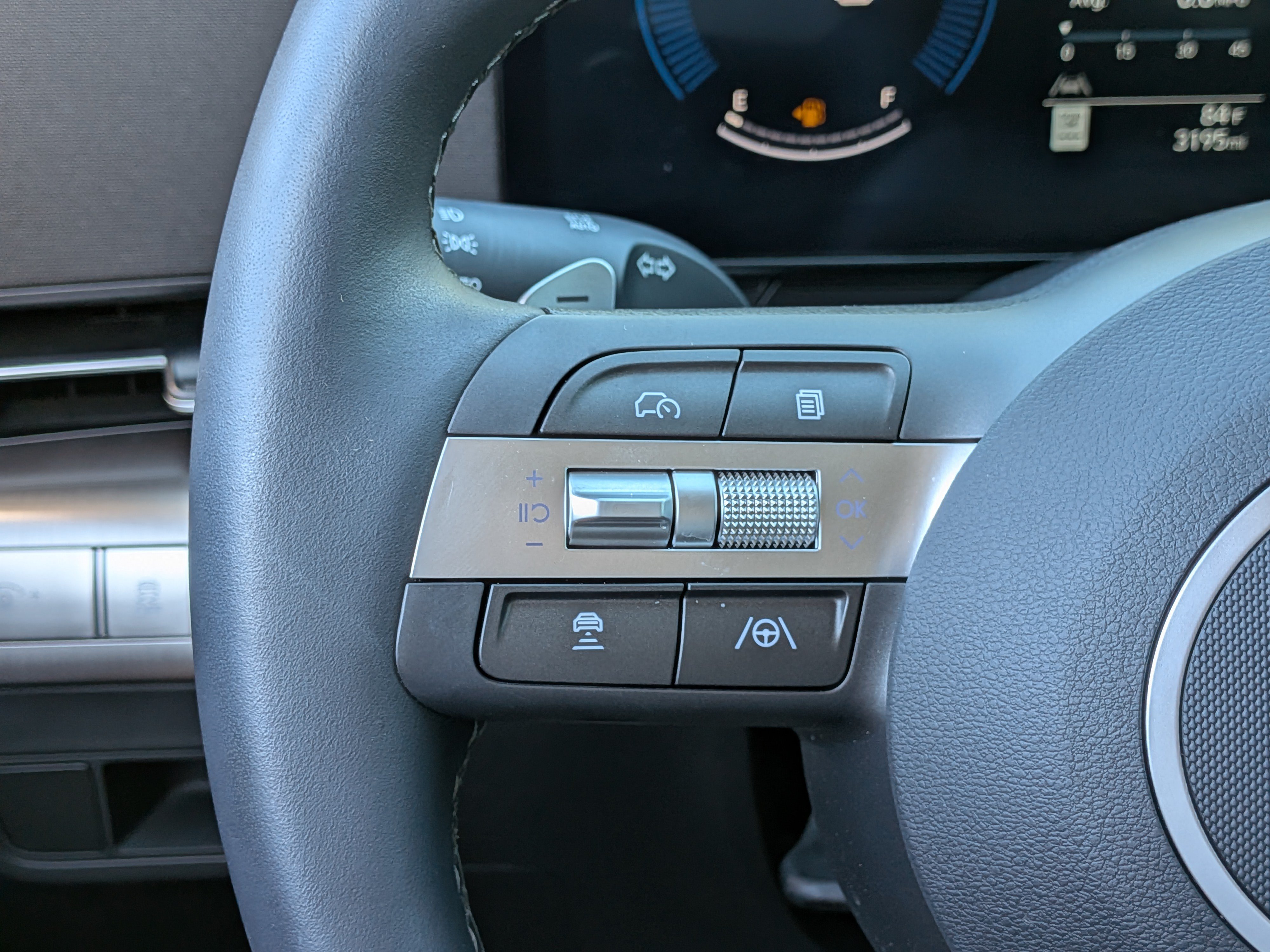 Used 2026 Hyundai Kona SEL Premium FWD image 24
