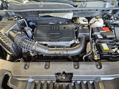 Used 2025 Chevrolet Blazer LT AWD/4WD image 30
