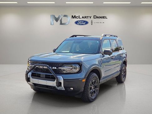 New 2025 Ford Bronco Sport Outer Banks w/ Sasquatch Outer Banks Package AWD/4WD image 2