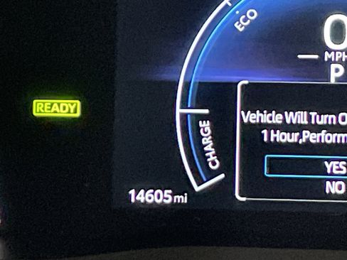 Used 2025 Toyota Camry SE image 29