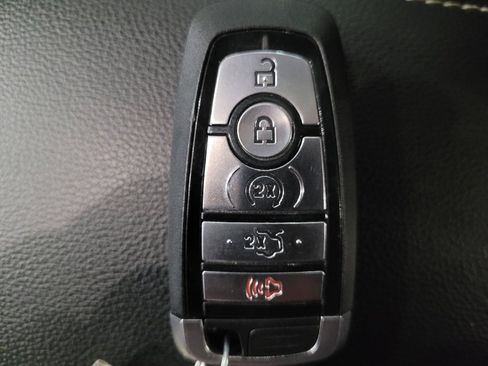 Used 2020 Ford Fusion Energi Titanium image 32