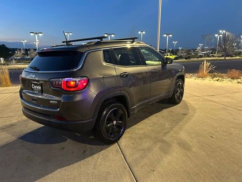 Used 2020 Jeep Compass Latitude w/ Cold Weather Group AWD/4WD image 9