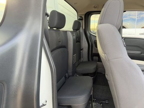 Used 2024 Nissan Frontier S w/ S Utility Package image 30