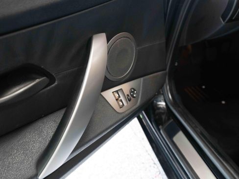 Used 2004 BMW Z4 2.5i RWD image 7
