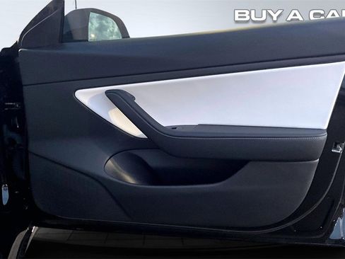 Used 2021 Tesla Model 3 Performance image 24