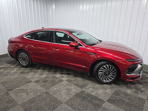 Used 2024 Hyundai Sonata Limited image 1
