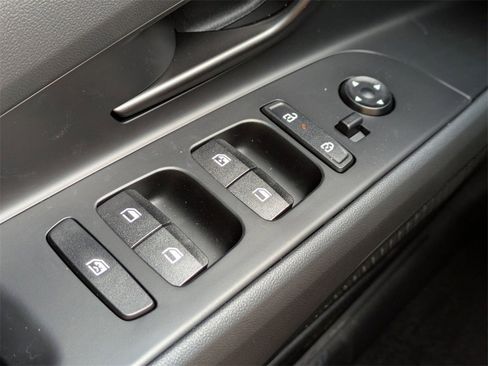 Used 2025 Hyundai Elantra Sport image 21