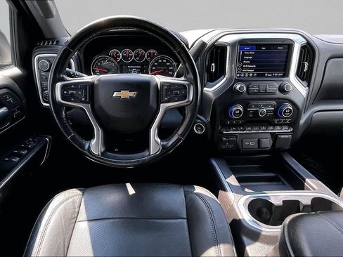 Used 2020 Chevrolet Silverado 1500 LTZ w/ LTZ Convenience Package AWD/4WD image 9