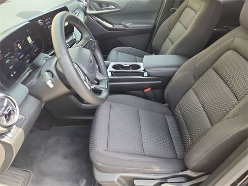 Used 2025 Chevrolet Equinox LT w/ Midnight Edition image 18