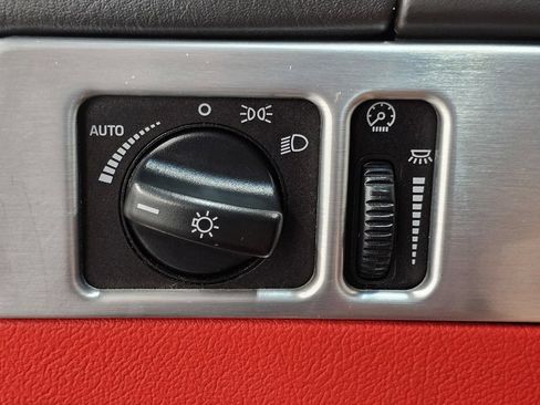 Used 2002 Ford Thunderbird RWD image 23