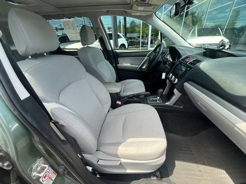Used 2016 Subaru Forester 2.5i Premium w/ Popular Package #2 AWD/4WD image 10
