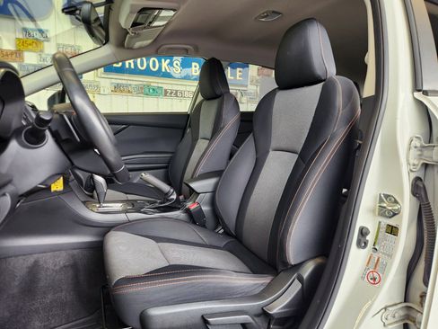 Used 2018 Subaru Crosstrek 2.0i Premium AWD/4WD image 4