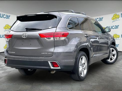 Used 2018 Toyota Highlander Limited image 6