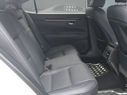 Used 2016 Lexus ES 350 w/ Premium Package w/Wood Trim image 11