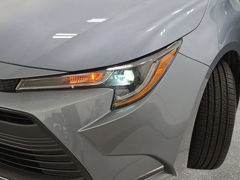 Certified 2025 Toyota Corolla LE FWD image 27