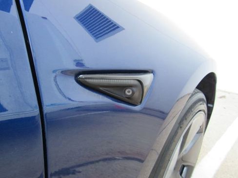 Used 2022 Tesla Model 3 Standard Range image 22