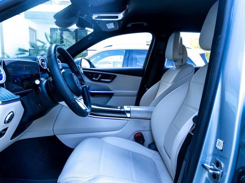 Used 2023 Mercedes-Benz GLC 300 image 14