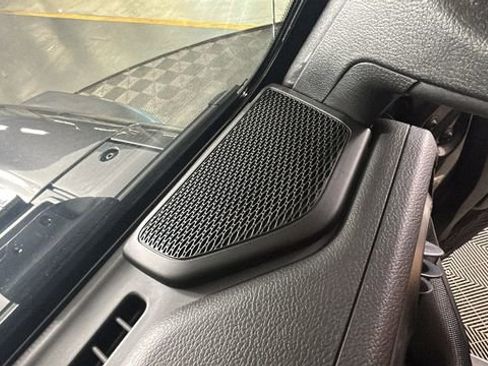 Used 2023 Jeep Wrangler Unlimited w/ Cold Weather Group AWD/4WD image 32