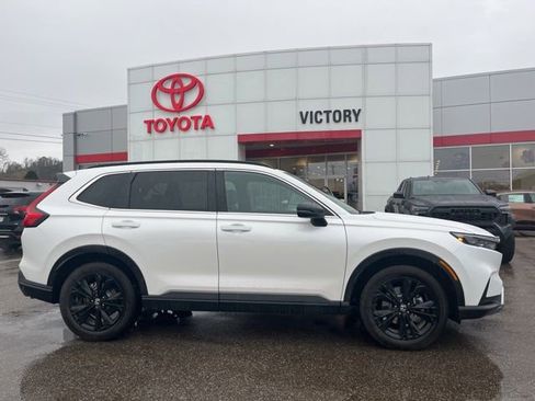 Used 2025 Honda CR-V Sport Touring image 3