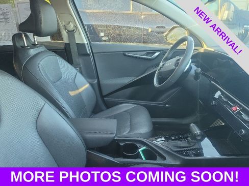 Used 2023 Kia Niro SX Touring FWD image 5