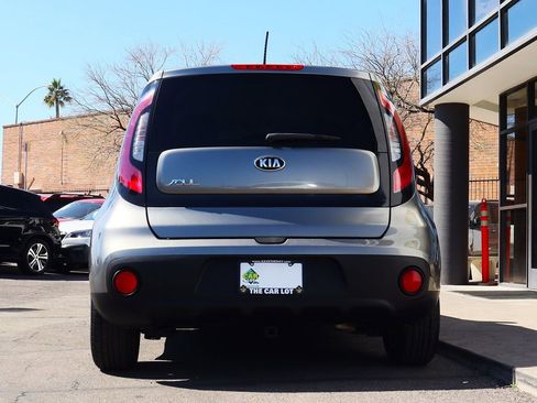 Used 2018 Kia Soul image 12